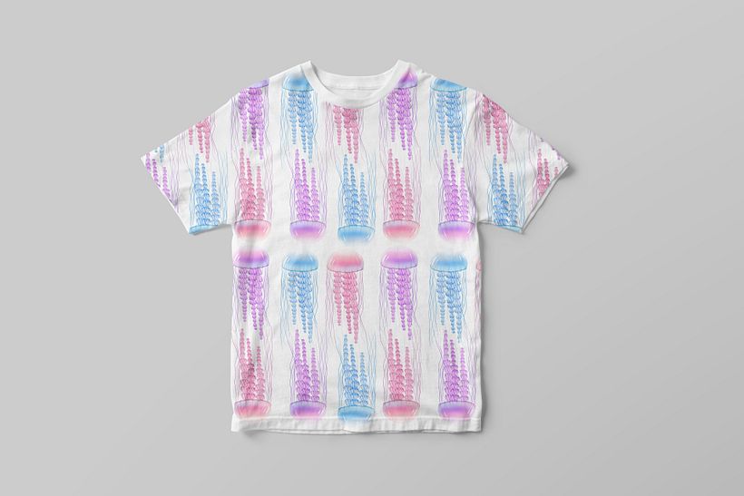 Finalmente aplique el rapport a una camiseta