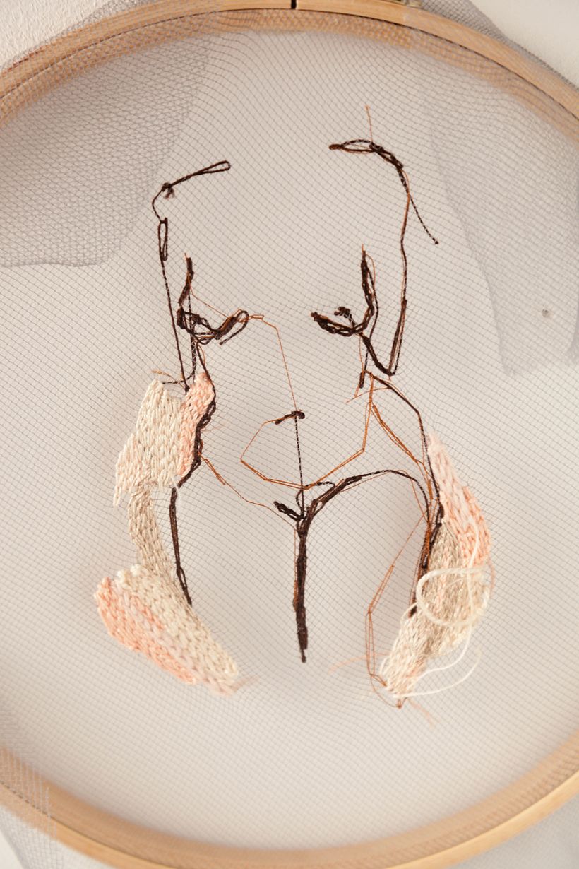 Desnudo sobre tul -1