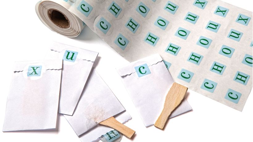 Adhesivos para cerrar bolsas y decorar