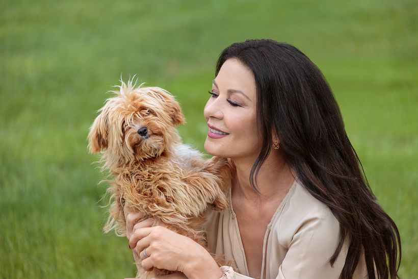 Retouching for Caza Zeta Jones 4