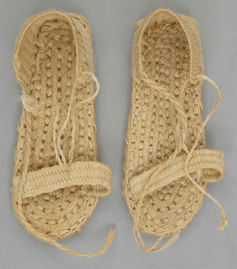 Sandals. Year. Morelos (Mexico). Given to the museum by Ruth Lor Malloy and Michael Malloy