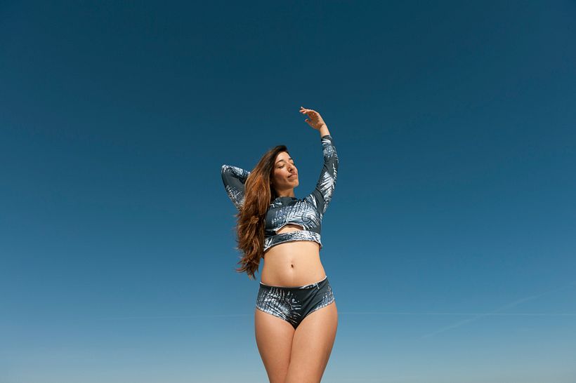 Branding, diseño web y ilustración textil para Emociones Brand 12