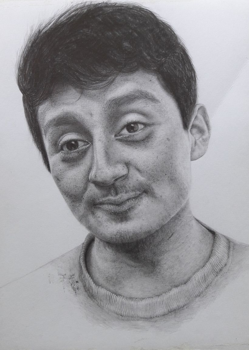 Mi Proyecto del curso: Retrato realista con lápiz de grafito 7