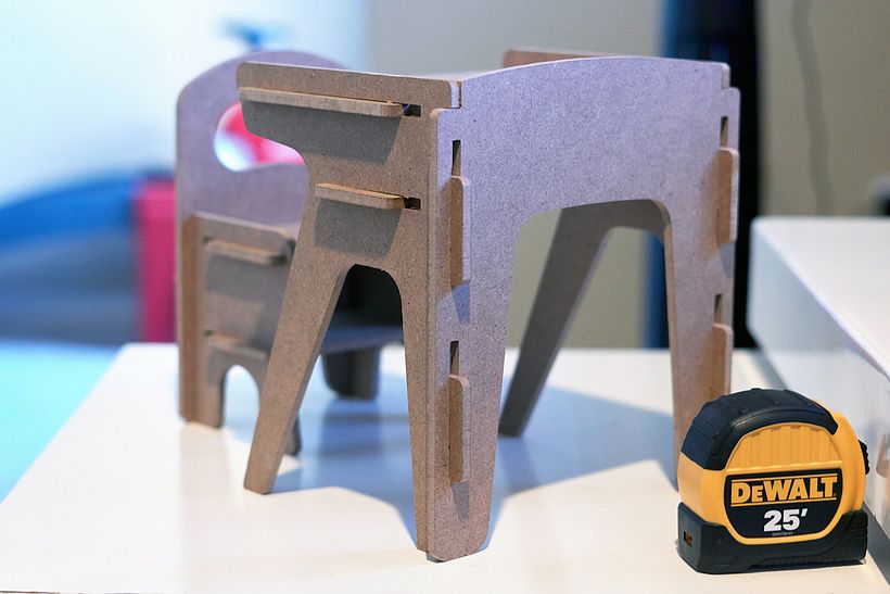 Prototipo de escritorio y silla a escala, gracias por el aprendizaje. 0