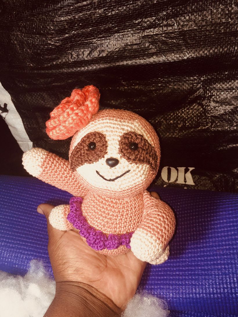 Meu projeto do curso: Lola, a preguiça bailarina/the dancer sloth 1
