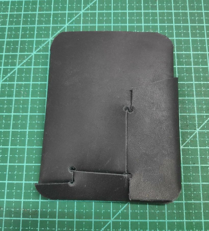 Meu Projeto: Modelo Slim - Feito com ou couro Cavalo Louco 2