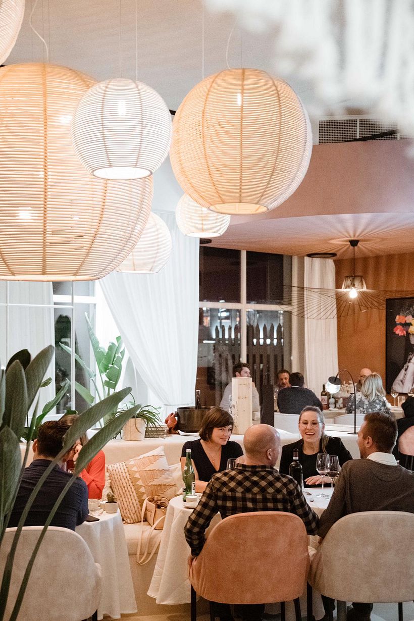 Restaurante Blanco knokke (Bélgica): Peça em Macramé e Tela Bordada 2