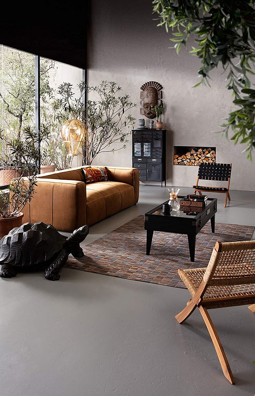 Low profile furniture and mixing styles is something I like.