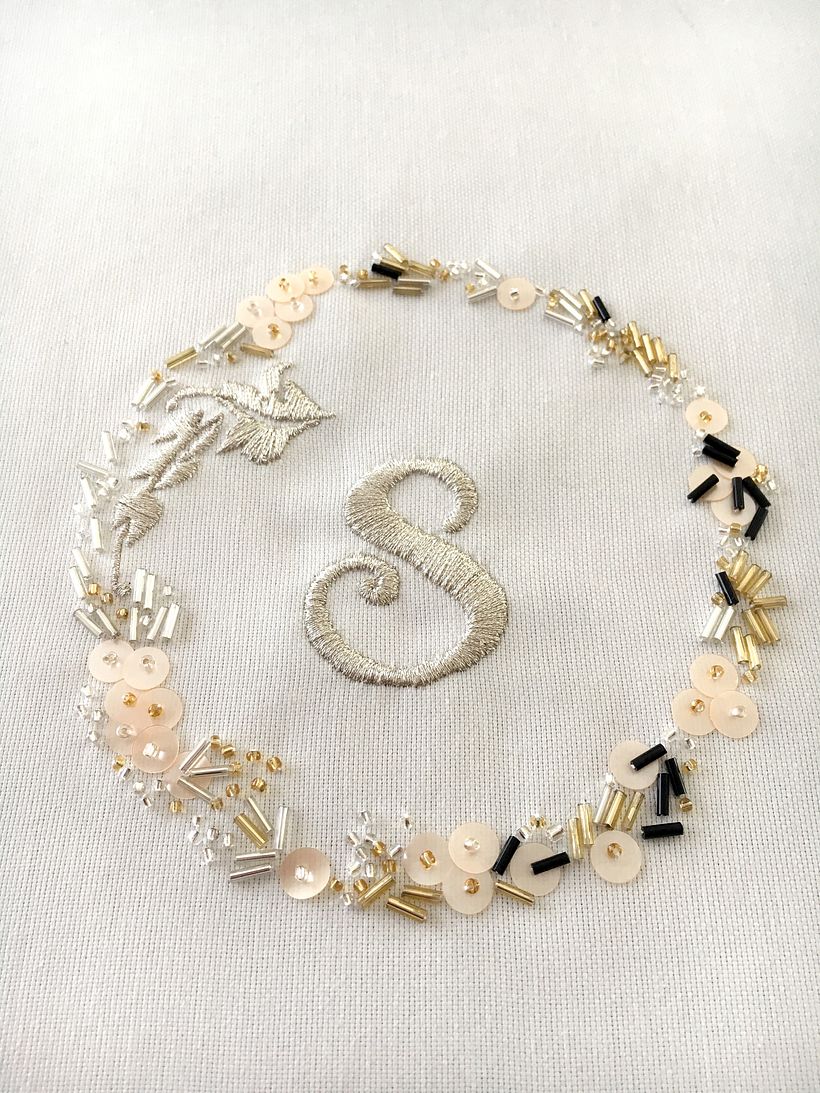 Logotipo bordado para la marca Sara Buira