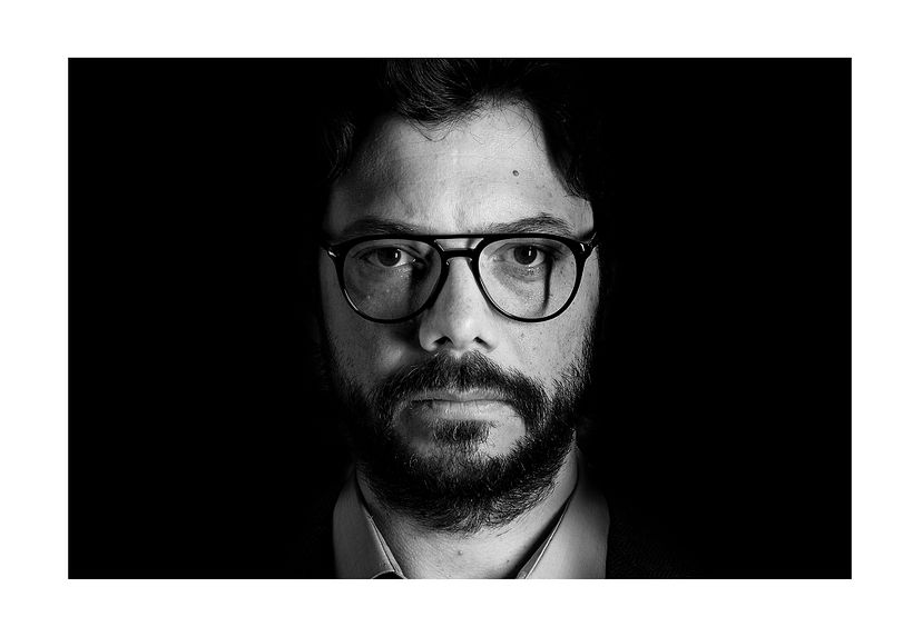Retrato al actor Álvaro Morte para la primera temporada de la serie La Casa de Papel. ©Jeosm