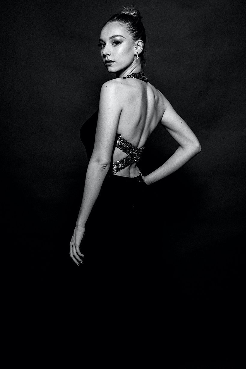 Retrato a la actriz Ester Exposito. ©Jeosm