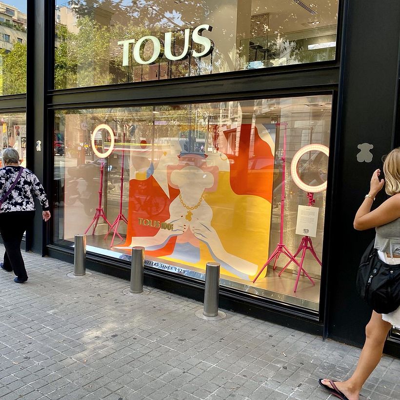 TOUS  2