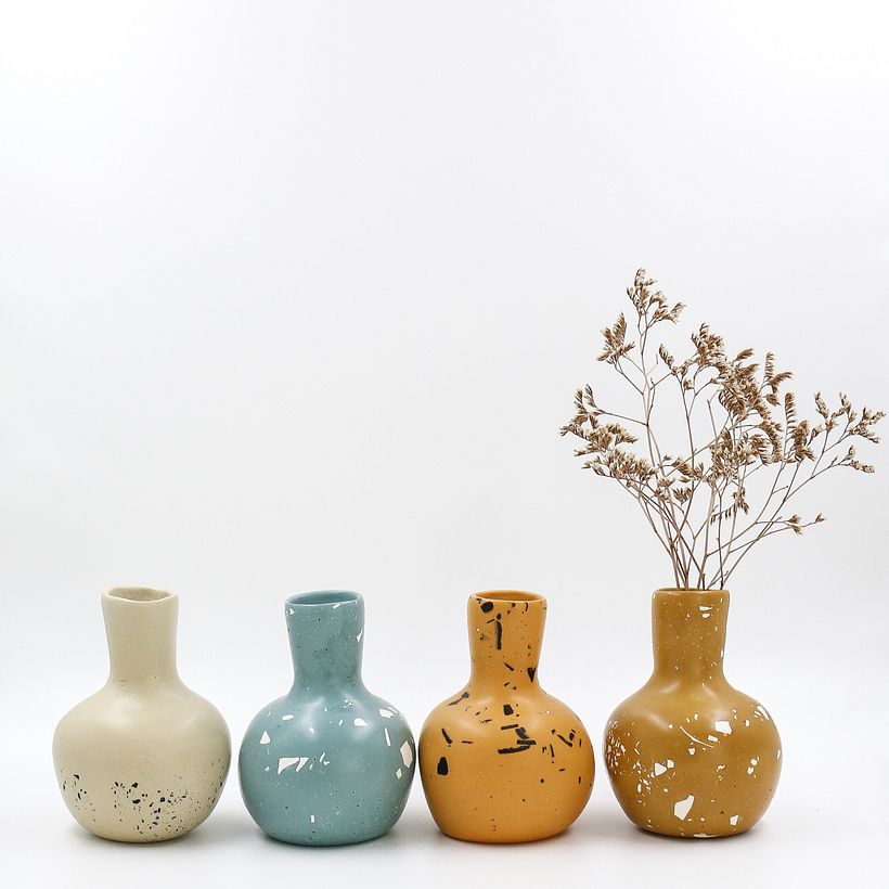 Vases · Jarrones y floreros 8
