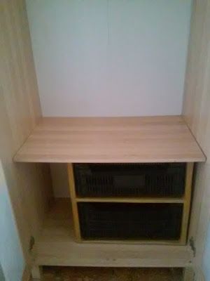 Cajonera de cartón y cestas de frutas