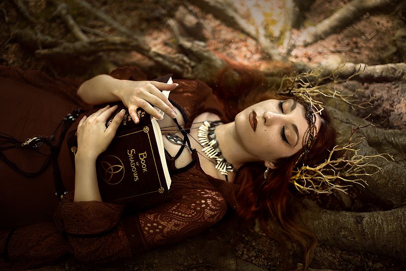 Model: Lady Morte from Trobar de Morte / Photography and edit by ArtDrómeda / Assistants: Duncan Trisquel & Carlos Pulido