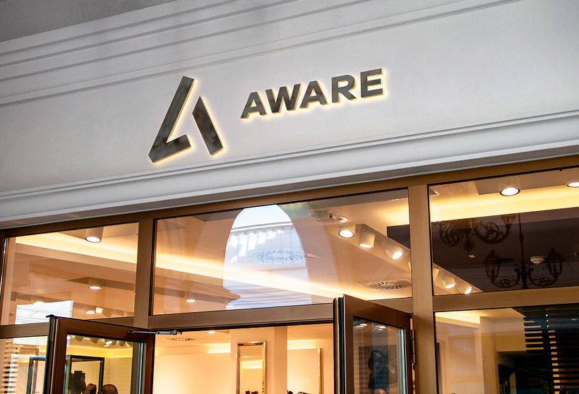 Aware Studio 12
