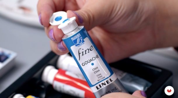 Gouache paint comes in many different brands.