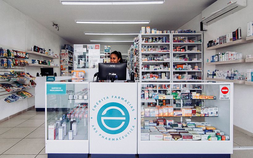 Farmacias Emérita. 17
