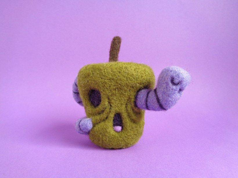 'Rotten apple and Worm - Halloween', droolwool