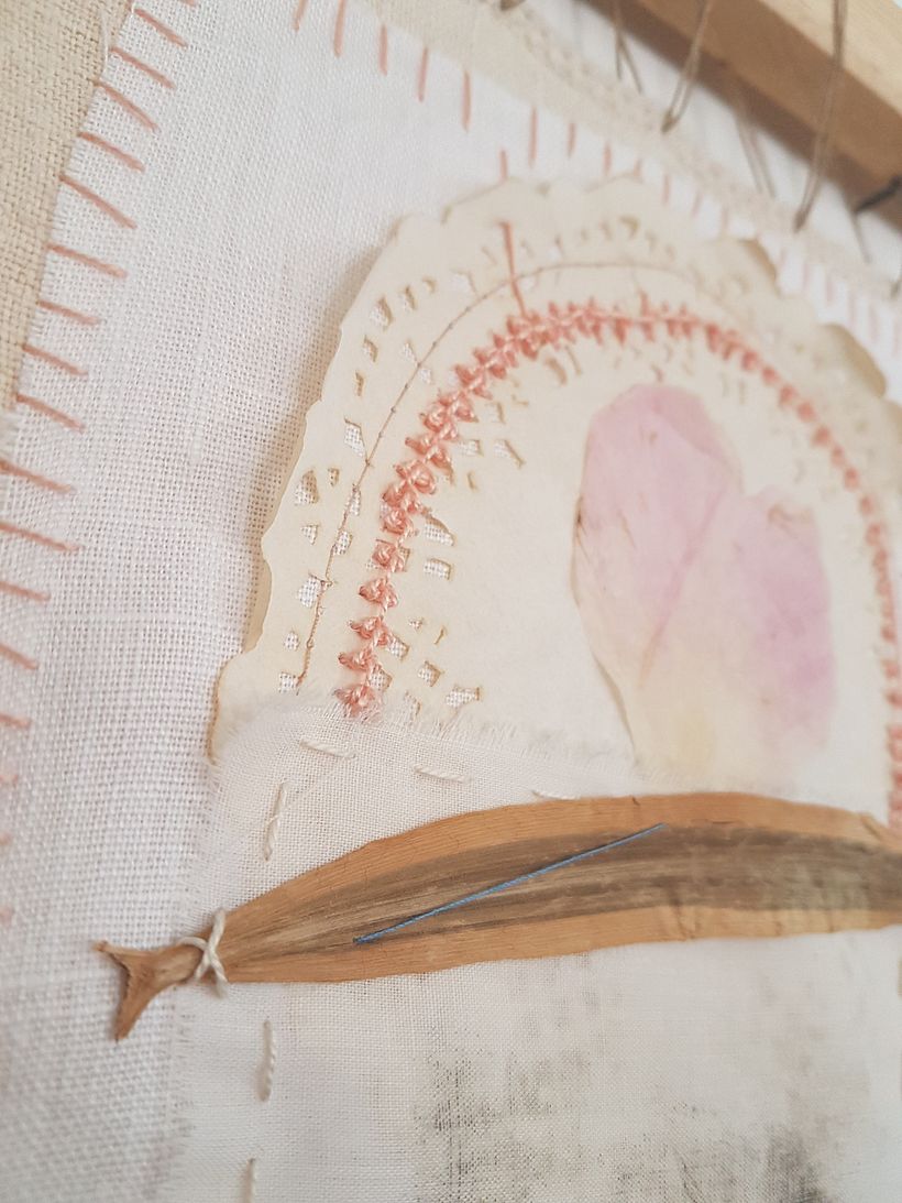 Mi Proyecto del curso: Técnicas de bordado experimental sobre papel 5