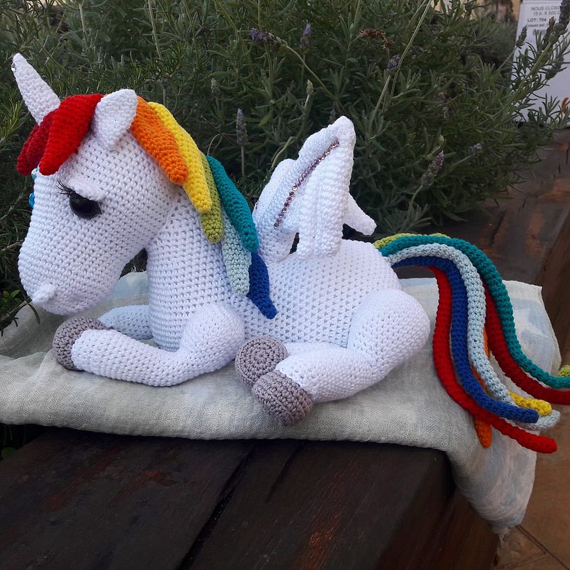 unicornio multicolor