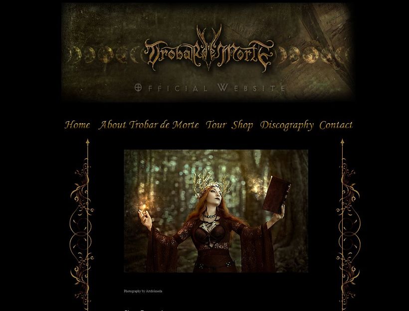 Captura del apartado "About" la web oficial de Trobar de Morte, con una de mis imágenes.