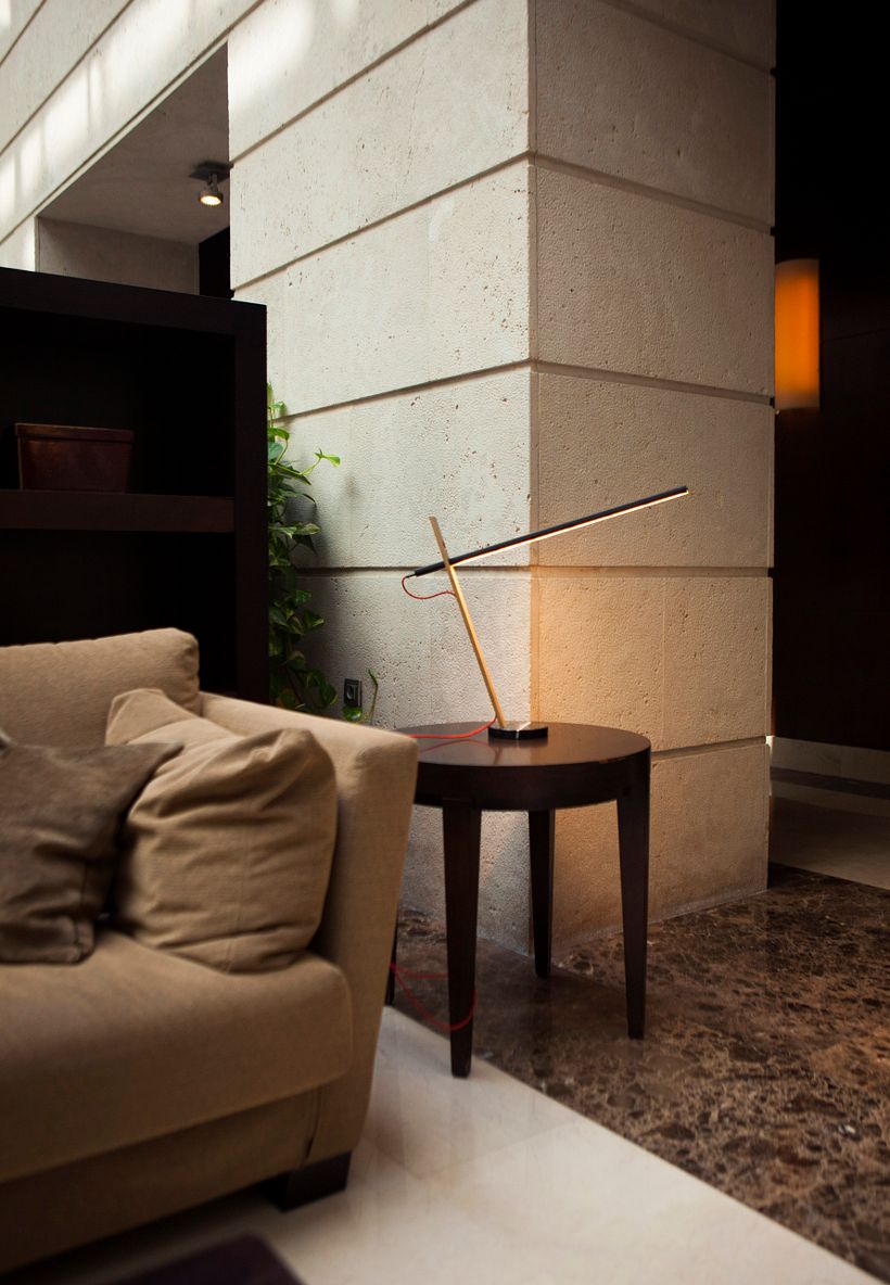 SIWK - Lámpara de mesa controlada por gestos 8