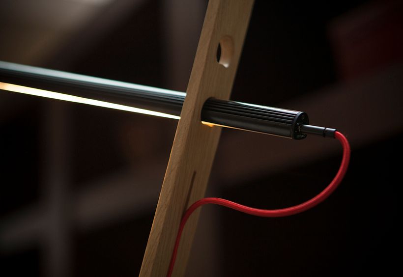 SIWK - Lámpara de mesa controlada por gestos 11