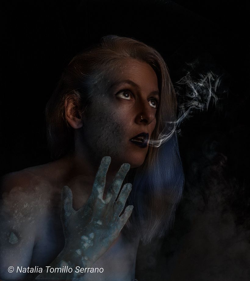 Si soy fría es porque cuando era un amor de persona destruyeron mis sentimientos , porque confié y me fallaron.  ...