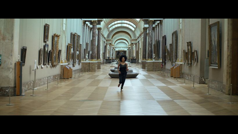 Airbnb presents: A night at the Louvre 5