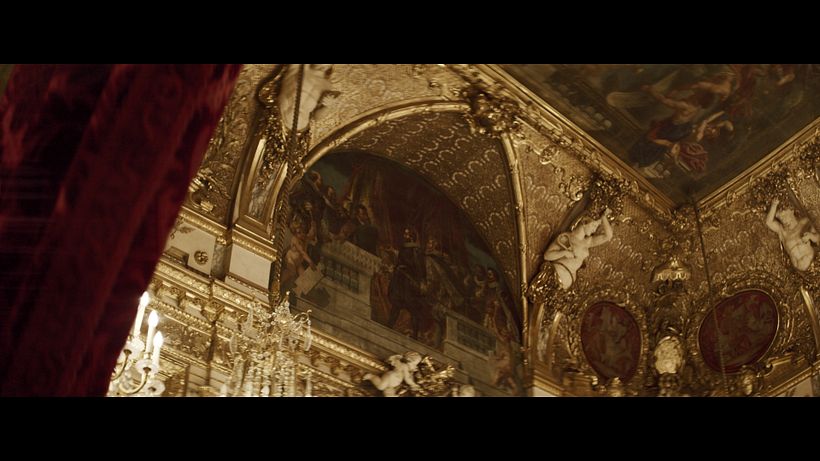 Airbnb presents: A night at the Louvre 7