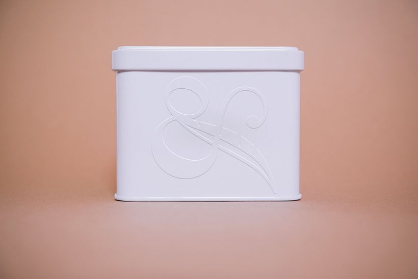 AMPERSAND THE BOX   0