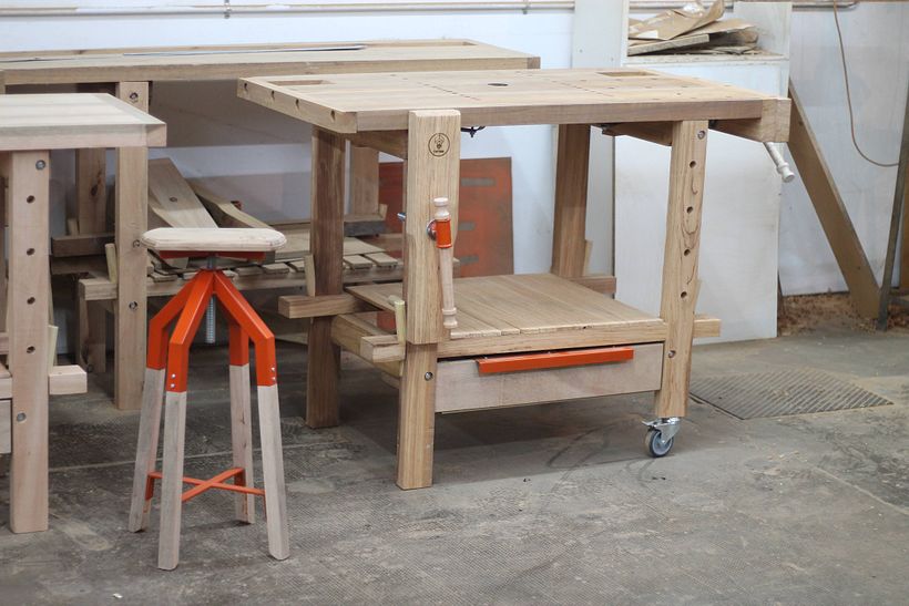 banco de carpintero con soporte para maquinas y escuadrdora 3