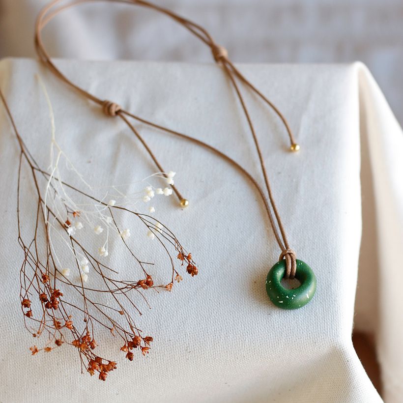 Acrylic resin jewelry 0