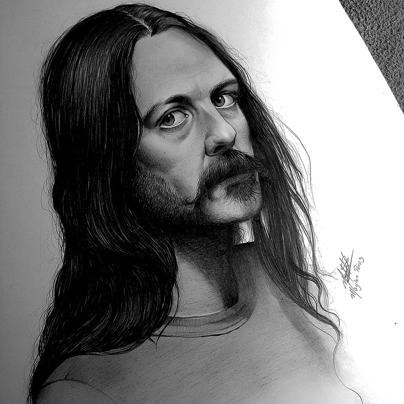 Mi Proyecto del curso: Retrato realista con lápiz de grafito 0