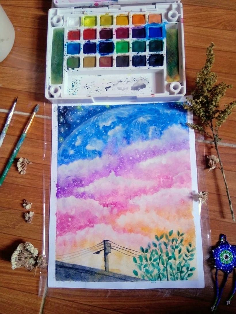Atardecer desde mi patio ....el cielo tan grande, tan colorido es simplemente  maravilloso.