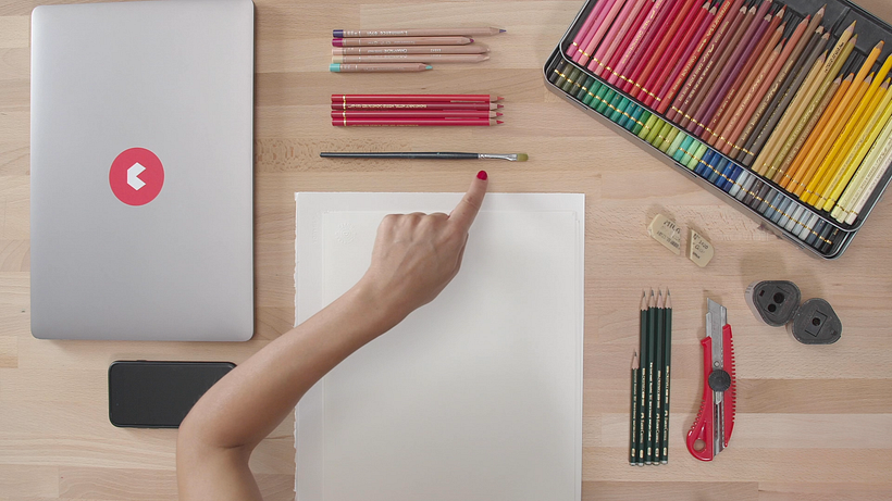 Materiales para una ilustración comercial con lápices de colores 12