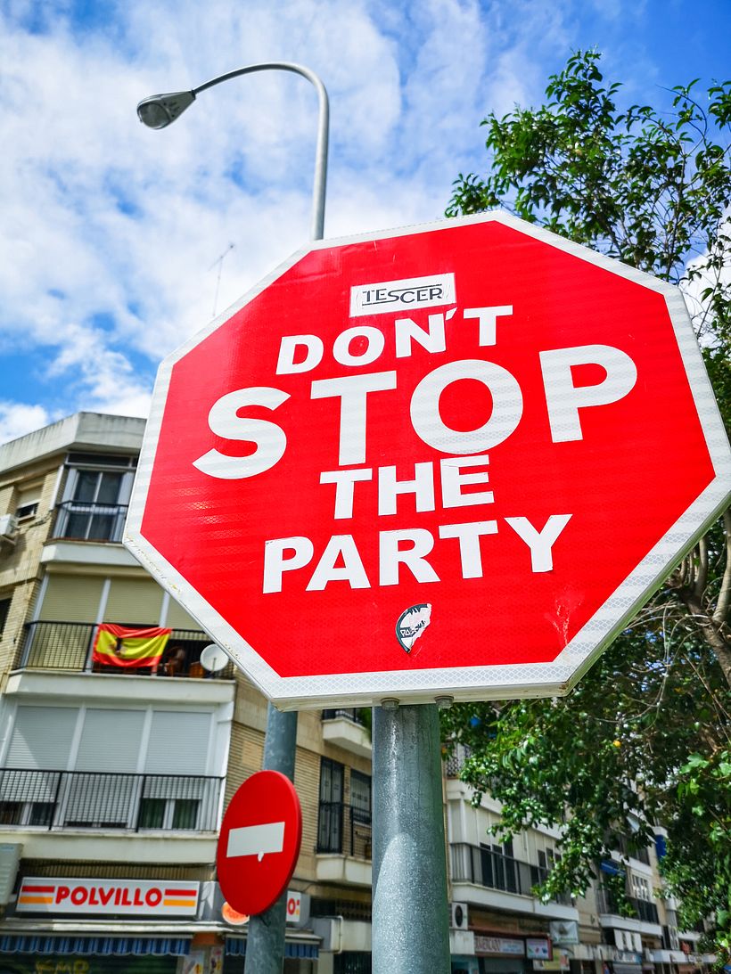 Esta señal, la modificaron pocos días antes del final. Me parece buen mensaje para acabar