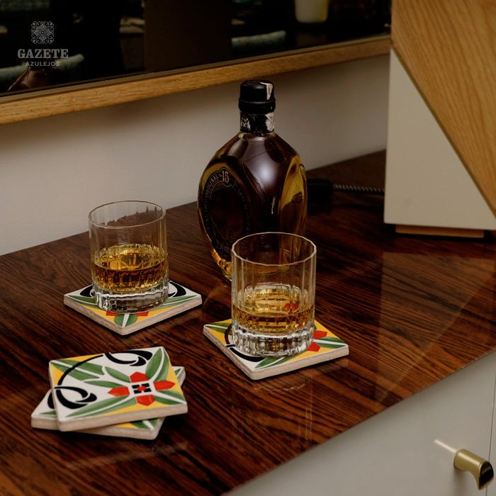 Hand painted ceramic coasters with Portuguese patterns -1