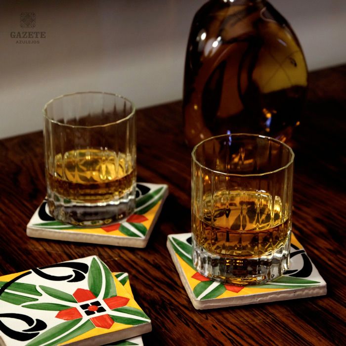Hand painted ceramic coasters with Portuguese patterns 0