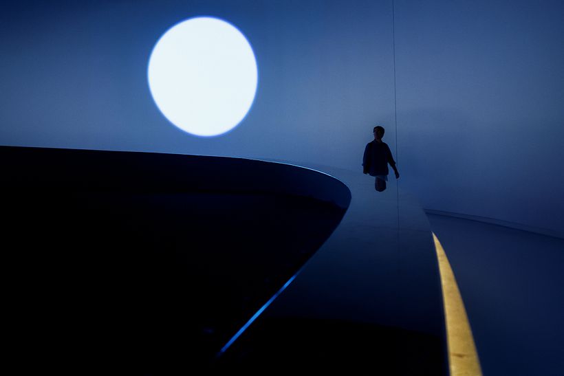 Composition in Colour Street Photography 4