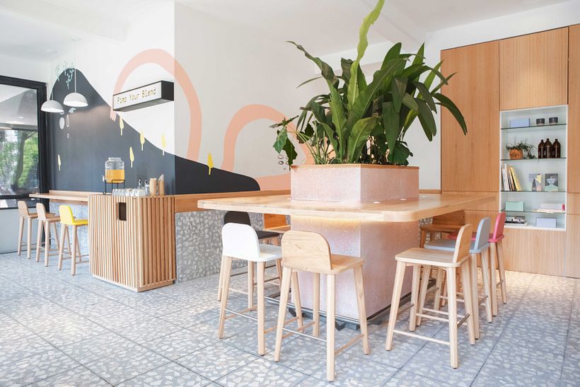 Construction: Solvar / Branding: Futura / Lighting: LumLum