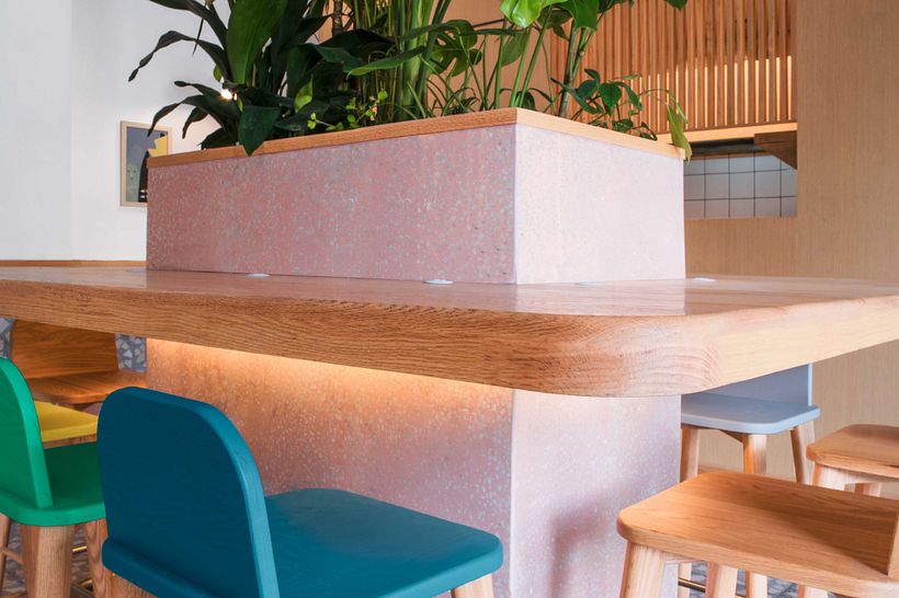 Construction: Solvar / Branding: Futura / Lighting: LumLum