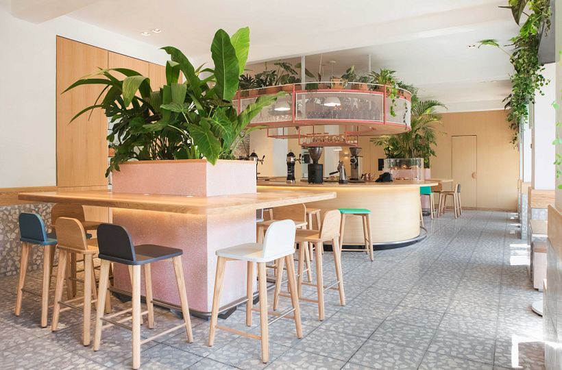 Construction: Solvar / Branding: Futura / Lighting: LumLum