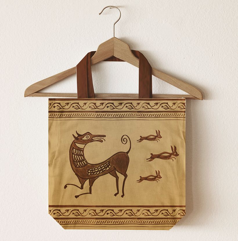 Bolsa con motivos de liebres y lobo con cenefas. Cerámica ibérica.