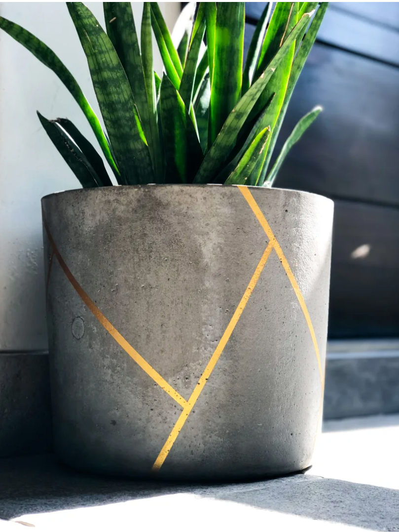 Concrete pot