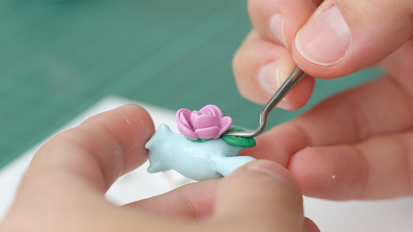 Jewelry Tutorial: Create a Flower With Polymer Clay 20