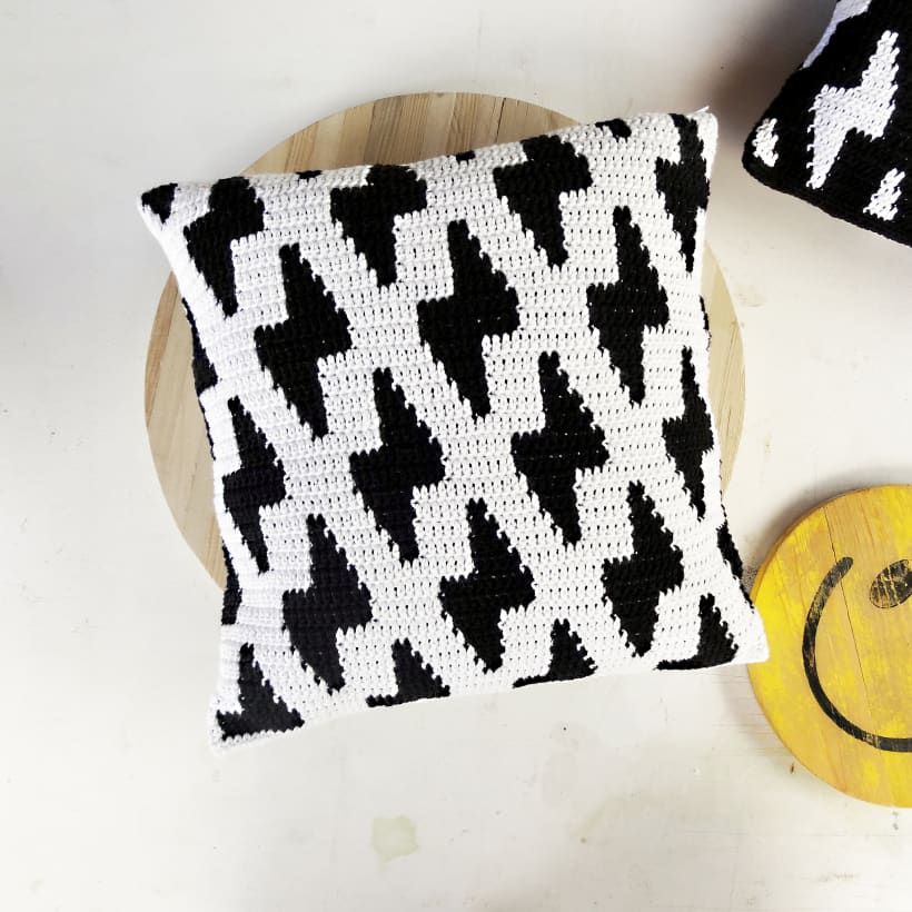 Challenge: Crochet With Your Eyes Closed 4