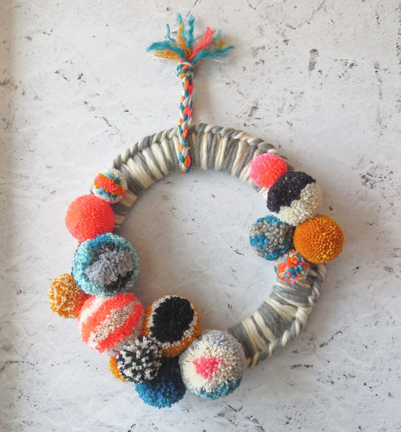 Pom-Pom Design and Creation course project - Artesanía