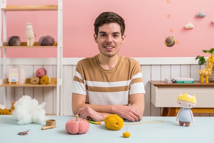 Marcelo Javier Cortés es mejor conocido en las redes sociales como Príncipe del Crochet.